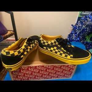Black & yellow vans, size 8 in women, worn maybe 3-5 times